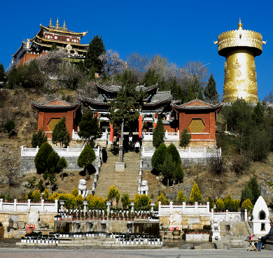 独克宗古城大佛寺大转经纶