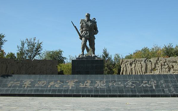哈密市-伊州区-红军西路军进疆纪念园