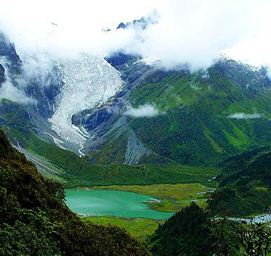 山南市-隆子县-扎日乡-喜马拉雅山脉·扎日神山（5722米）· 措嘎湖风景区