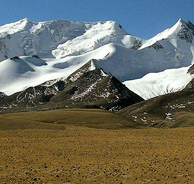 阿里地区-措勤县-冈底斯山脉·夏康坚峰（6822米）