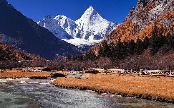 甘孜州-稻城县-亚丁（国家级自然保护区）三神山·央迈勇雪山（5958米·洛绒牛场）风景旅游区|5A