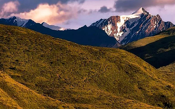 甘孜州-炉霍县-旦都乡-旦都沟·喀瓦拉翁雪山（5480米）风景区