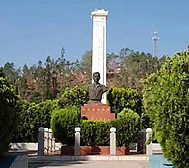 楚雄州-牟定县城-革命烈士纪念碑（毕昌杰烈士像）