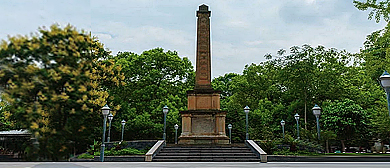 内江市-市中区-梅山公园·成渝铁路筑路民工纪念碑（纪念堂）