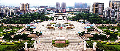 杭州市-临安区-人民广场