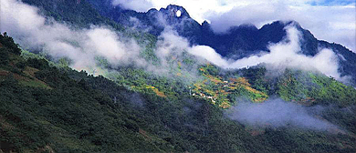 怒江州-福贡县-石月亮乡-高黎贡山·石月亮（三江并流·怒江大峡谷）风景区